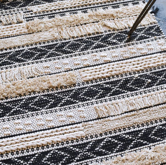 Ivory & Charcoal 'Asinara' Aztec Hand Woven Cotton Rug